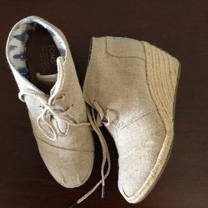 Tan wedge shoes